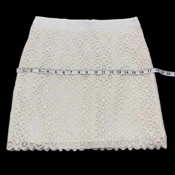 The Limited Lace Cream Skirt Size 6 NWT - Picture 10 of 13